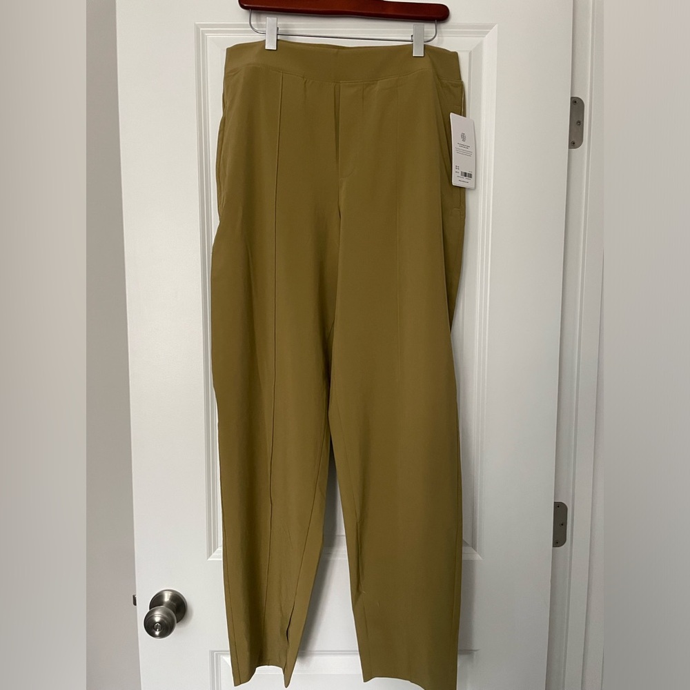 NWT Athleta Vienna Slim pant. Size 10